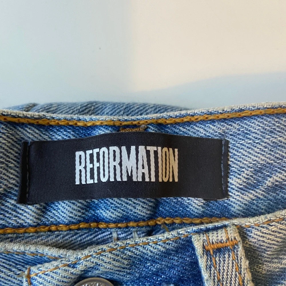 Reformation
Blue Restored Vintage Levi's Slim Relaxed Fit Jeans
Size: US 25-26 - Picture 5 of 7